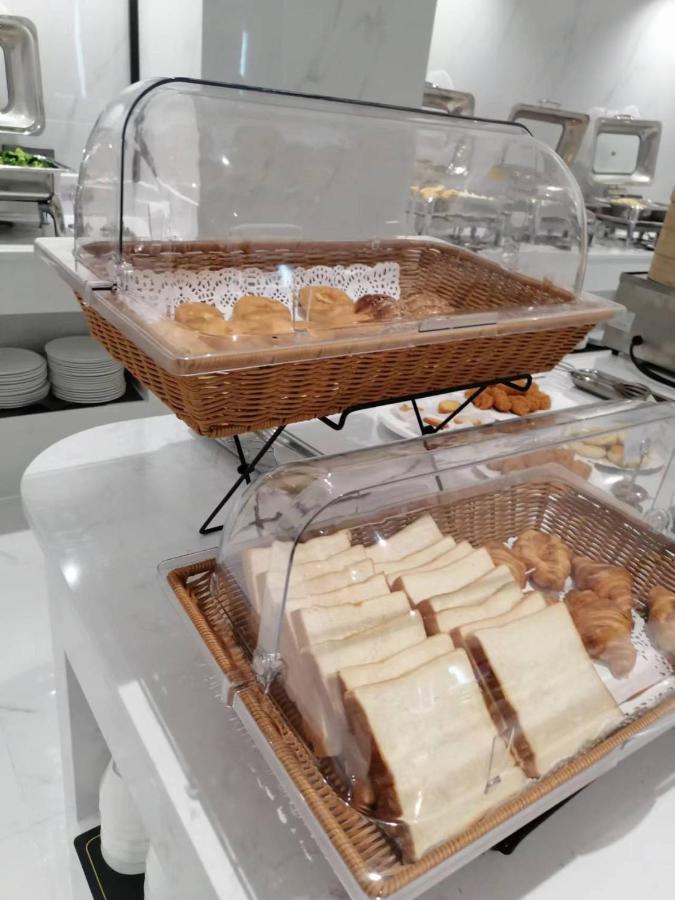 Paco Hotel Shenzhen Luohu Port Eksteriør bilde
